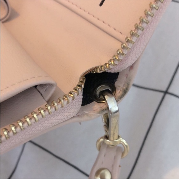 3/$25 WRISTLET/WALLET Light Pink *AS IS* - Picture 6 of 6